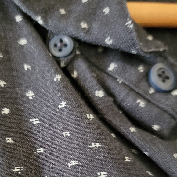 Lululemon All Town Short Sleeve Button Down Shirt - Picture 3 of 5